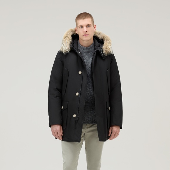 COPY - EUC - Woolrich Arctic Parka in Ramar Cloth with Detachable Fur Trim - Picture 3 of 13